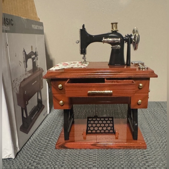 Nostalgie Musical Box - Picture 4 of 6